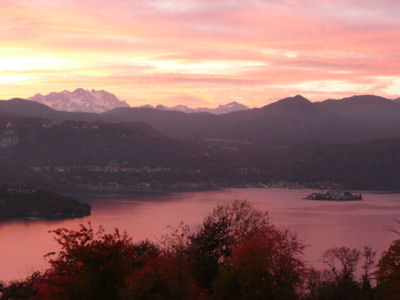 Autumn sunset at Lake Orta, Italy's most enchanting lake. Taken from Villa Gelsomina, October 2007. Click for Gallery of photos of Lake Orta...