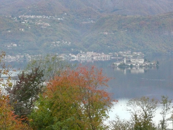 Autumn colours in early morning - taken from Villa Gelsomina, October 2007 