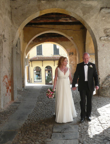 Jackie and Ken - April 2010 - click for details of our wedding consultancy service