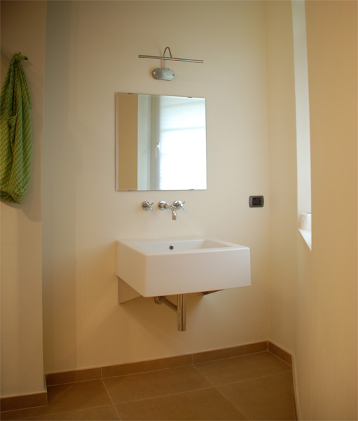 Wonderful ensuite Bathroom (accessed from Master Bedroom) with bath, shower, washbasin, bidet and loo
