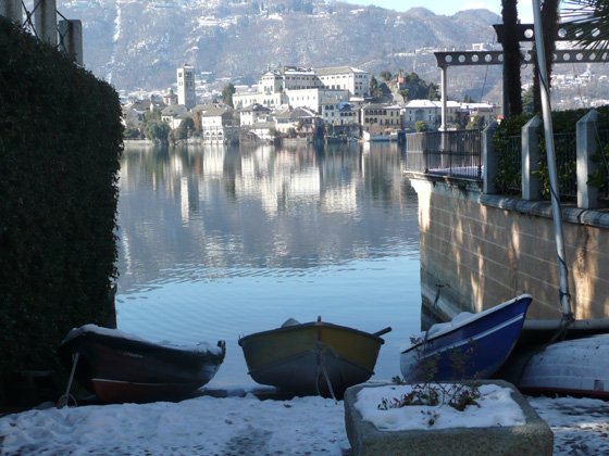 Rowing boats in Orta San Giulio (taken 15/2/2012)